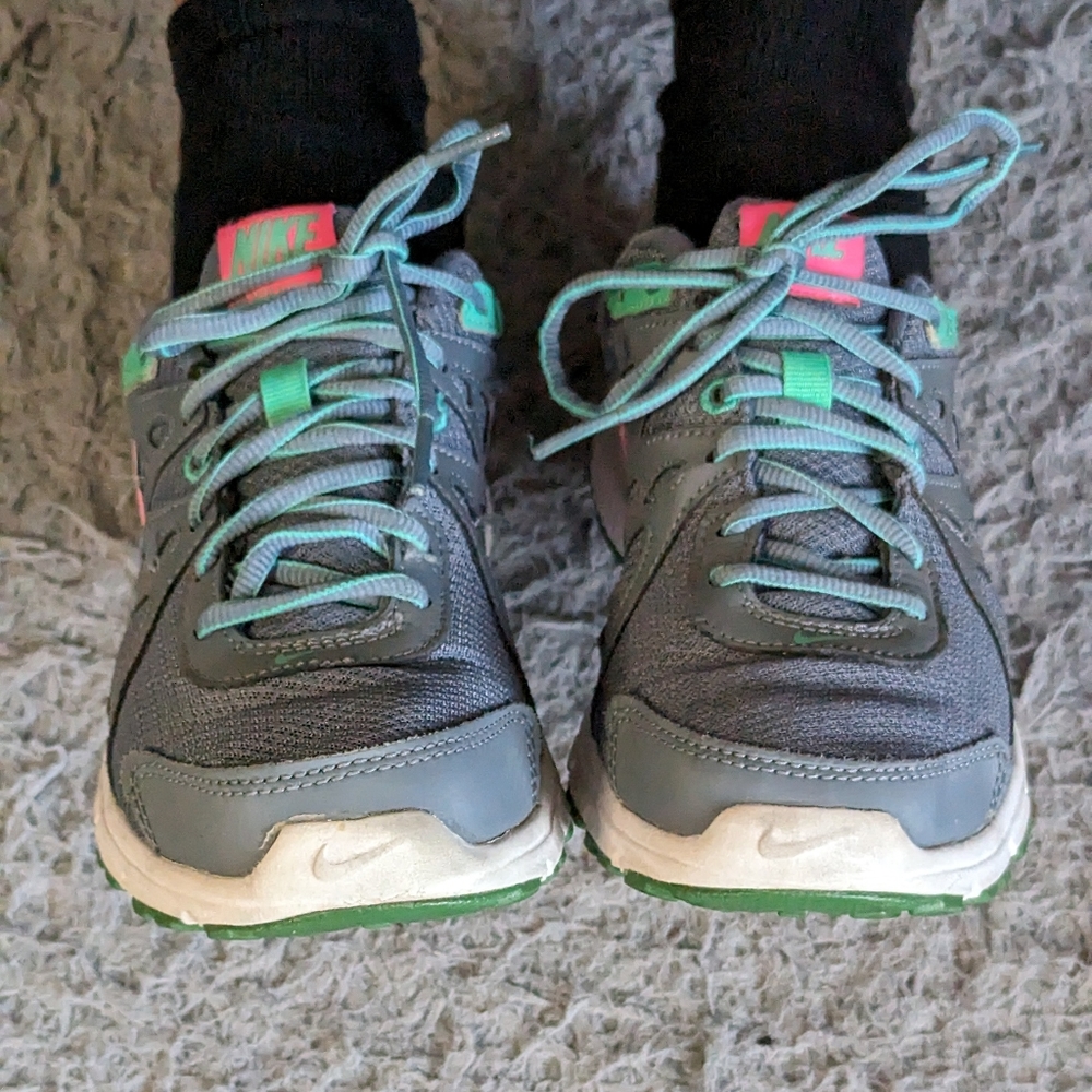 Used Nike Women's Revolution 2(US Women's Size 8)